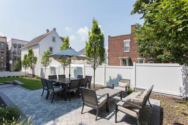 Building Photo - 801 Palisade Ave