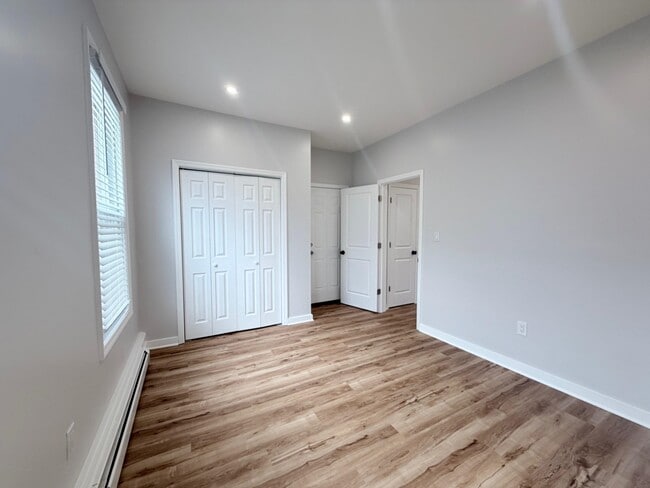 Building Photo - 40 Westervelt Pl