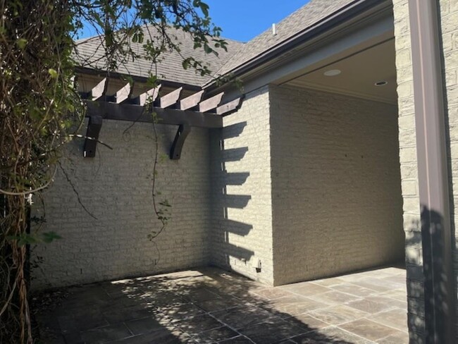 Building Photo - 9215 Liggon Green Ln