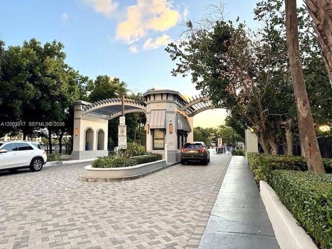 Building Photo - 336 Poinciana Island Dr