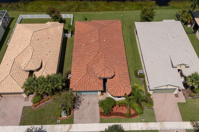 Building Photo - 11263 SW Barton Way