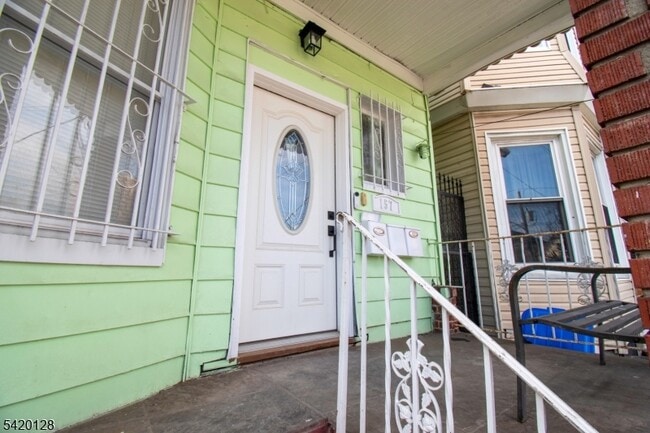 Building Photo - 157 Fairmount Ave