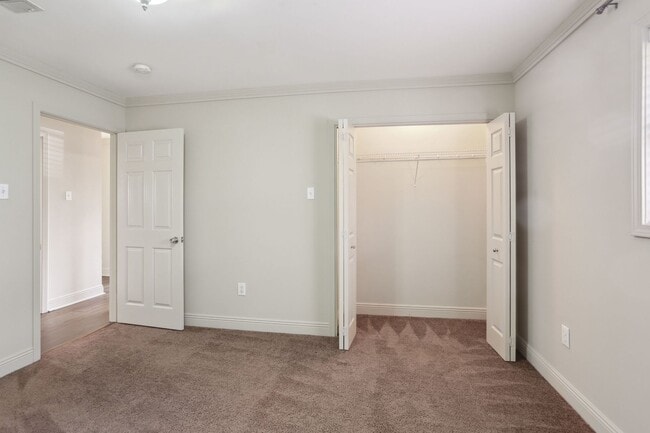 Building Photo - 6870 Argonne Blvd