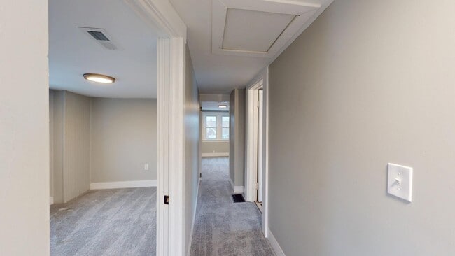 Building Photo - Old Brooklyn Area - 3 Bedrooms - Single Fa...