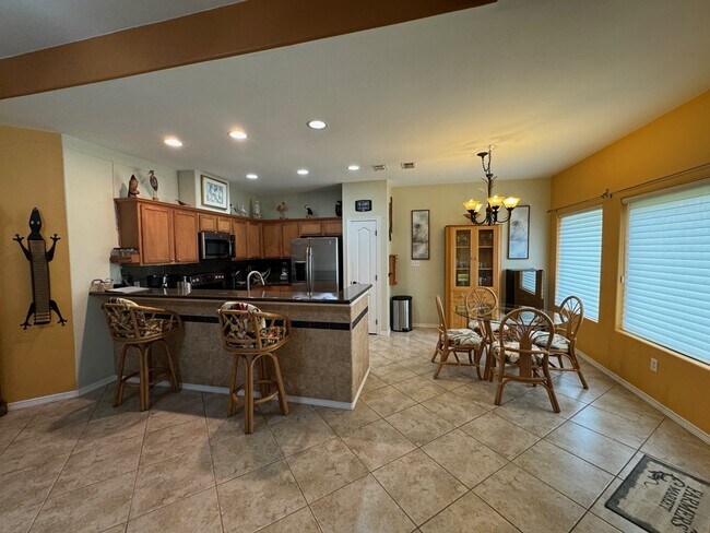 Building Photo - 5 Augusta Ct