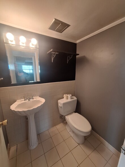 Building Photo - 2508 Rhett Ct