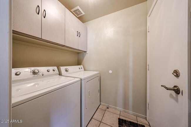 Building Photo - 18615 N 30th Pl