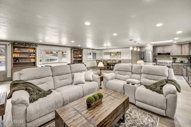 Building Photo - 13745 Kewanna Trail