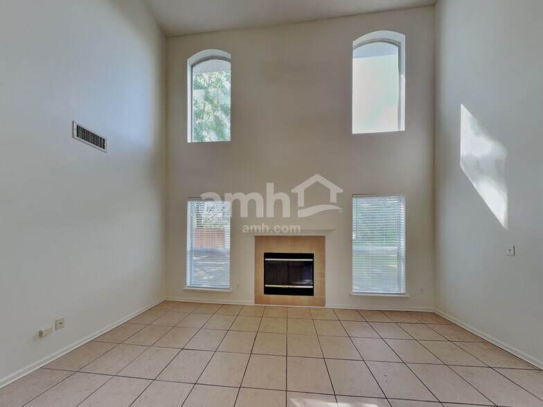 Building Photo - 3127 Majestic Oaks Ln