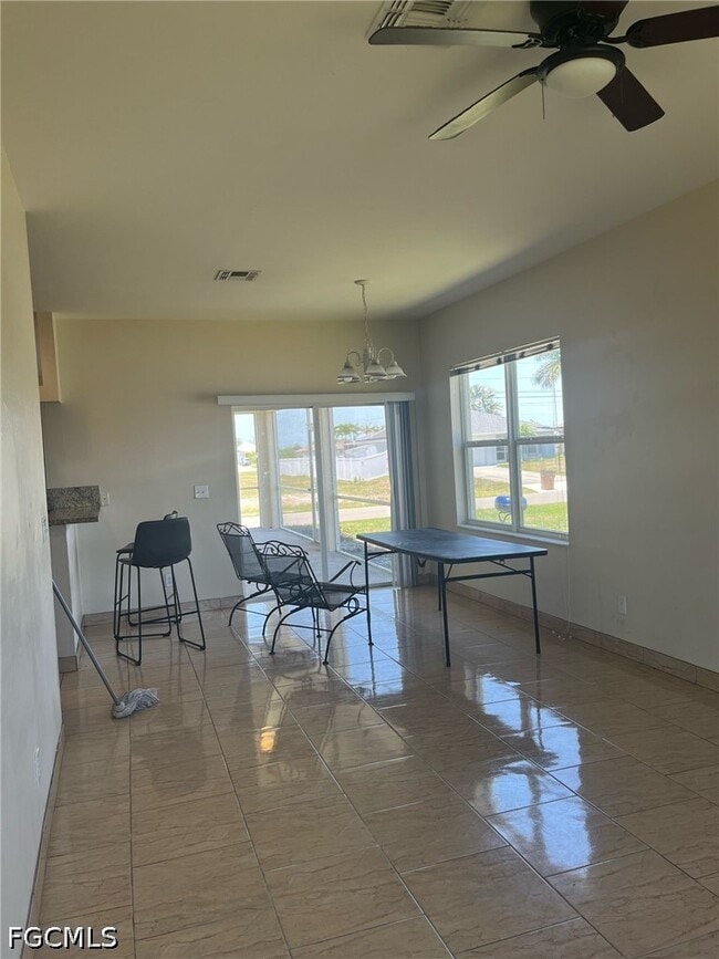 Building Photo - 17 NE 11th Ln