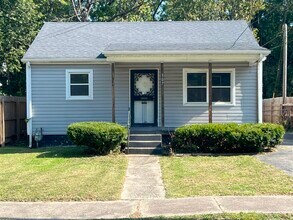 Building Photo - 307 N 36th St