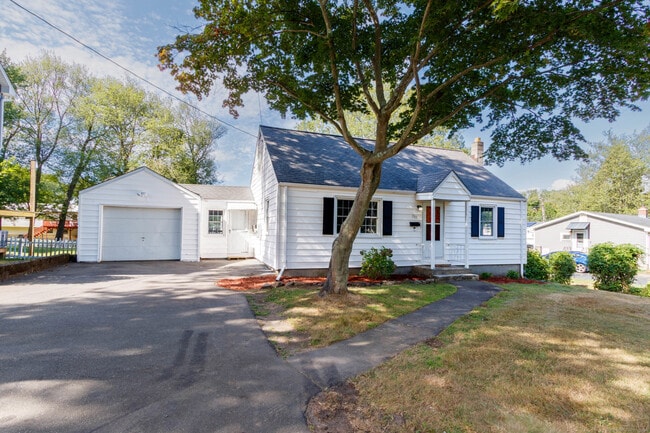 Building Photo - 385 Pond Point Ave