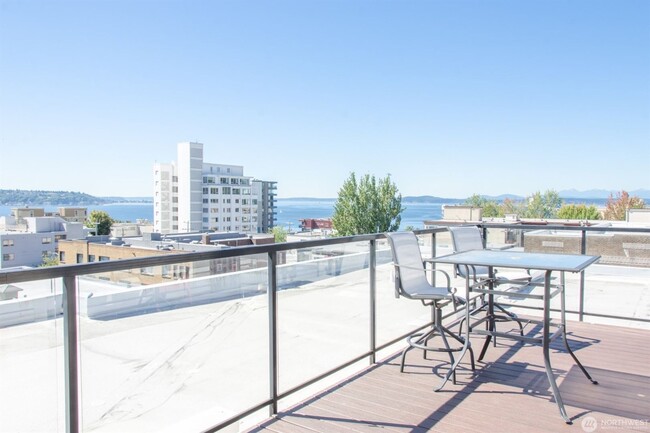 Building Photo - 2Bd/2Ba Seattle Condo