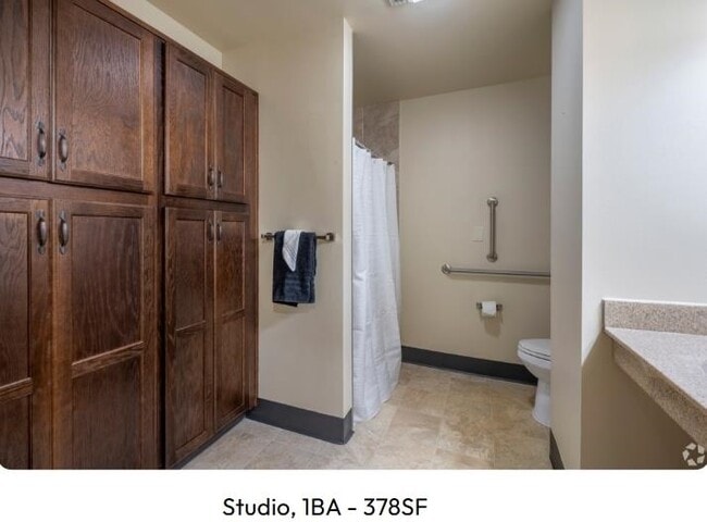 Building Photo - 605 Chase Blvd