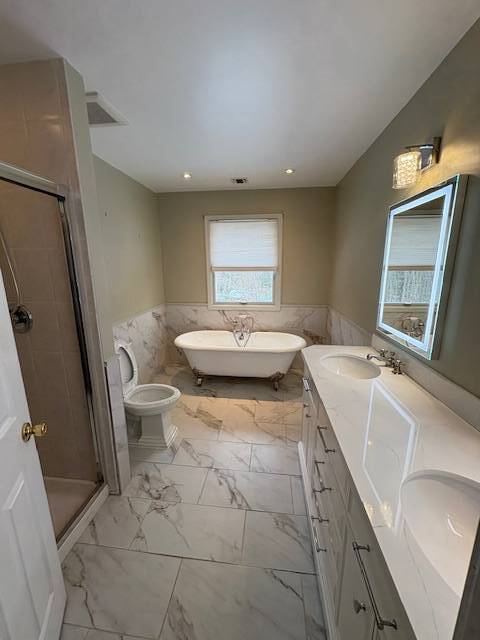 Building Photo - 396 Eastport Manor Rd