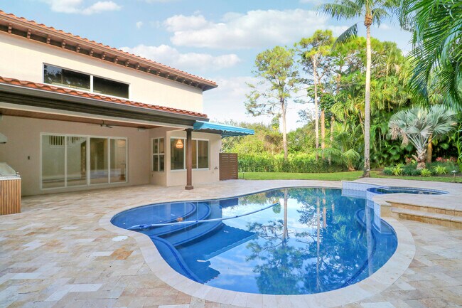 Building Photo - 142 Segovia Way