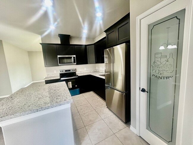 Building Photo - Newer 3-Bedroom Home in La Vida Subdivision-Modern Living with Upgrades Throughout!