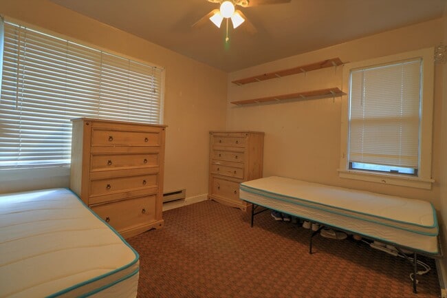 Building Photo - Provo Upstairs Apartment