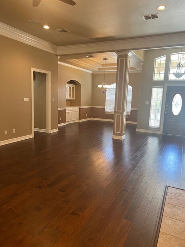 Building Photo - 3 Bedroom 3 Bathroom Berry Creek Home