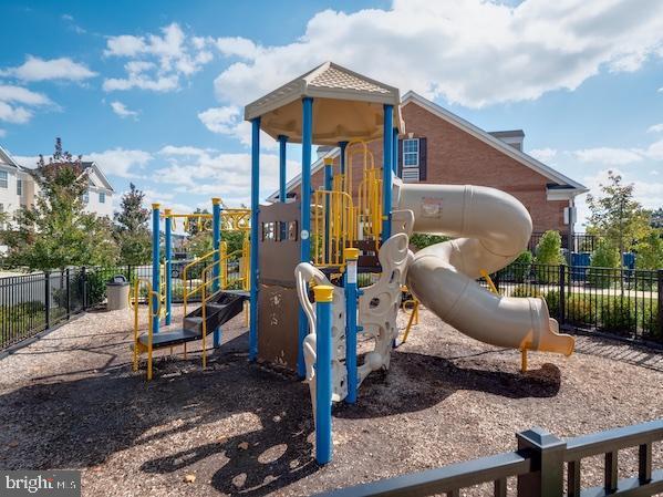 Building Photo - 23152 Evergreen Ridge Dr