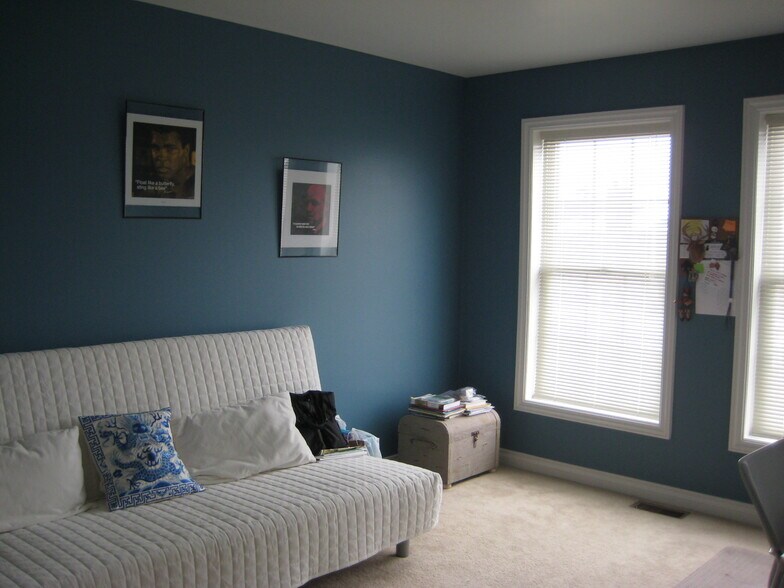 Building Photo - 5698 Wellesley Ln