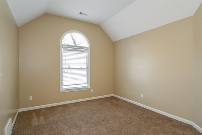 Building Photo - 2056 Milbrey St