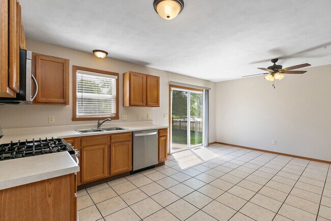 Building Photo - 3823 Ashwinton Way