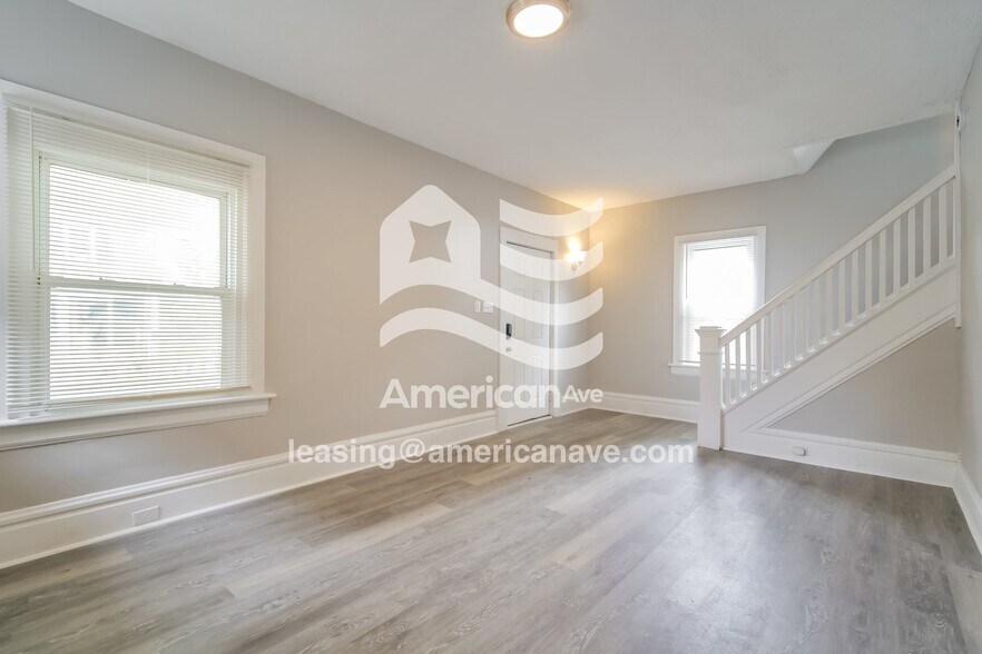 Building Photo - 268 Gordon Dr