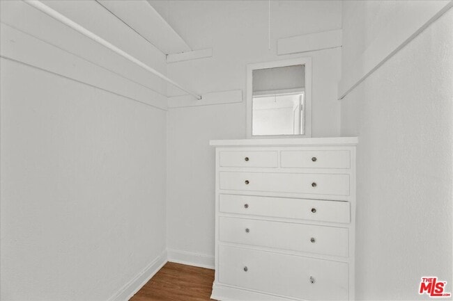 Building Photo - 630 Cochran Ave