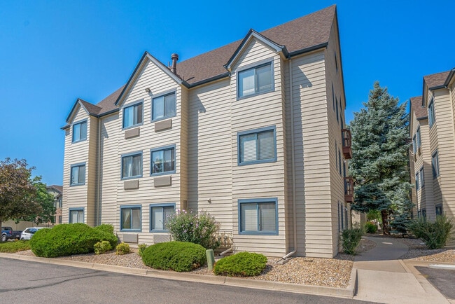 Building Photo - 6380 S Boston St