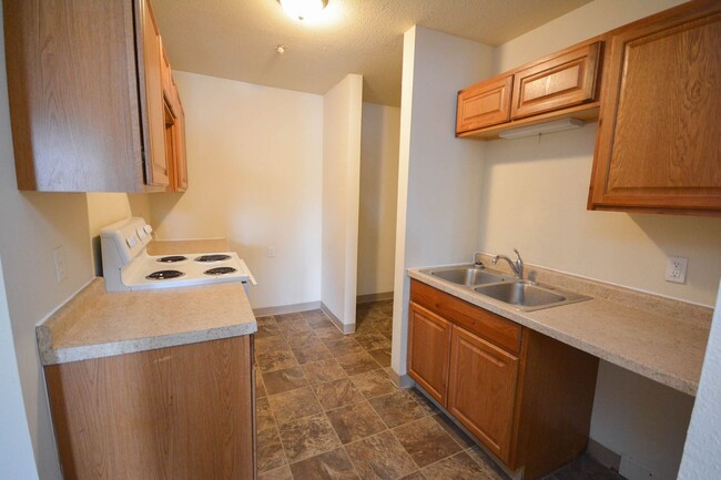 Building Photo - Andover Park