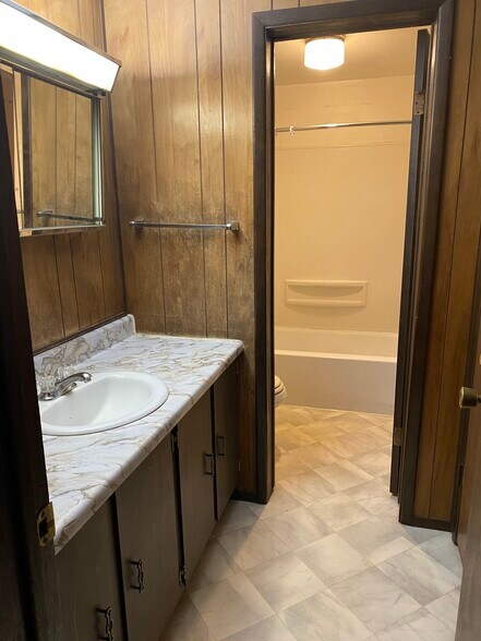 Building Photo - 326 Menomonee St