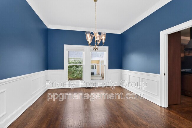 Building Photo - 16205 Riverpointe Dr