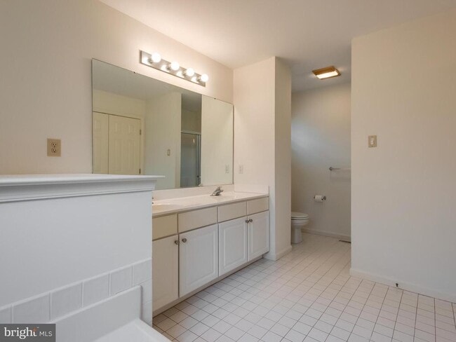 Building Photo - 913 Harbour Ridge Ln