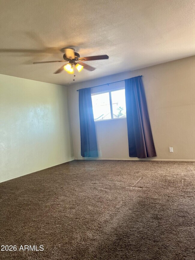 Building Photo - 2315 W Butler Dr