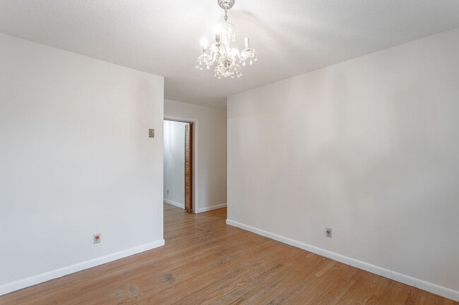 Building Photo - 3 Bedroom · 2 Bath Home in East Brainerd Near Hamilton Place