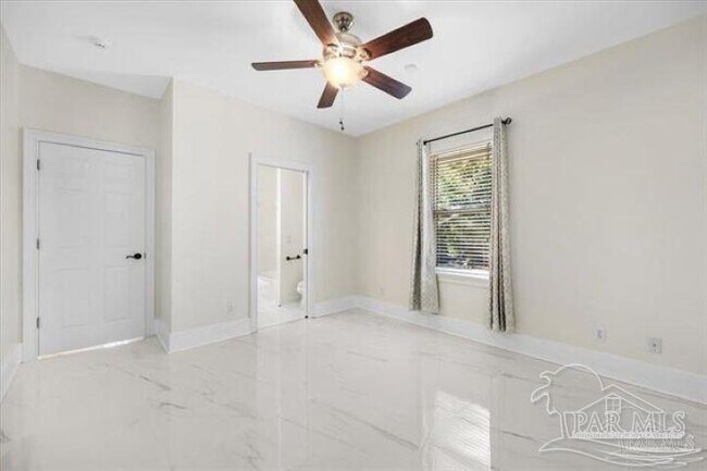Building Photo - 4700 Bohemia Dr