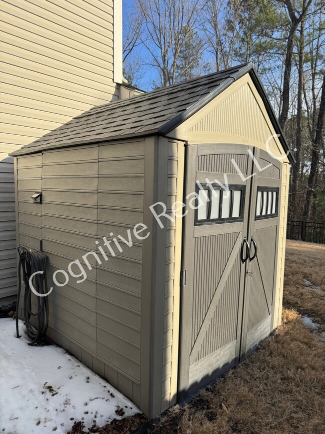 Building Photo - 115 Fortress Dr