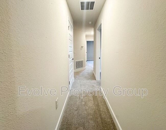 Building Photo - 31 Westridge Ln