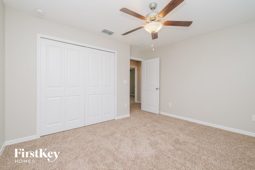 Building Photo - 7410 Pearly Everlasting Ave