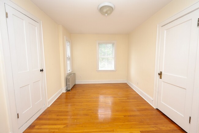 Building Photo - 148 Neponset St