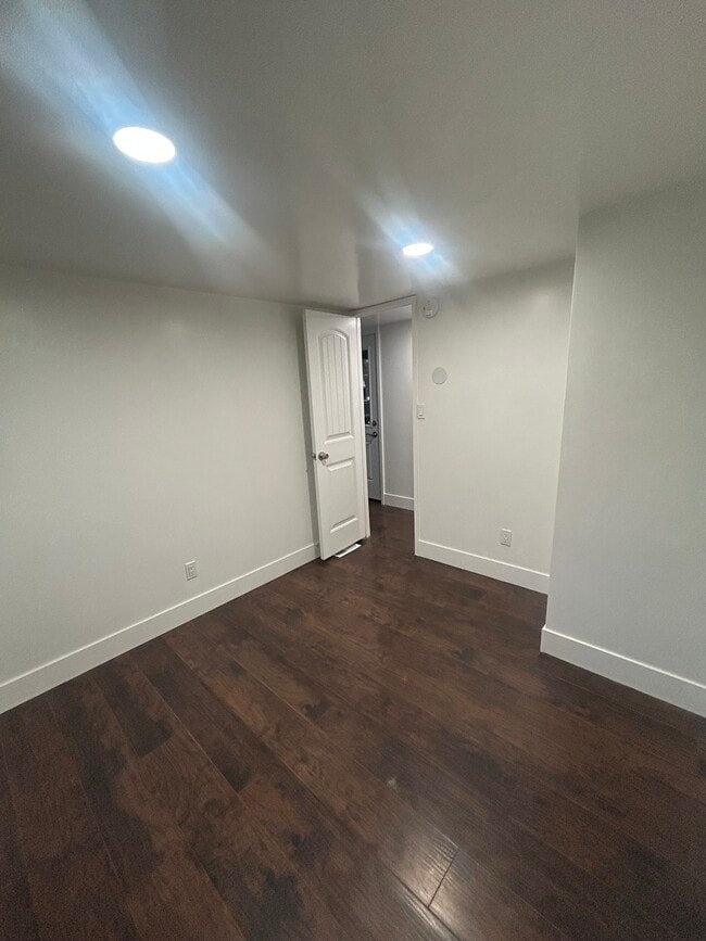 Building Photo - 5682 Lupin Dr