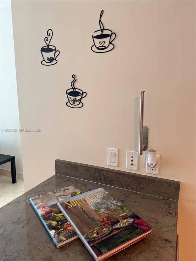 Building Photo - 475 Brickell Ave