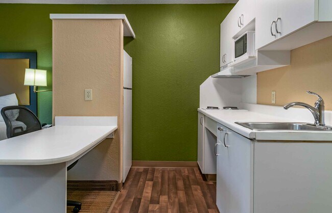 Building Photo - Furnished Studio-Detroit - Ann Arbor - Bri...