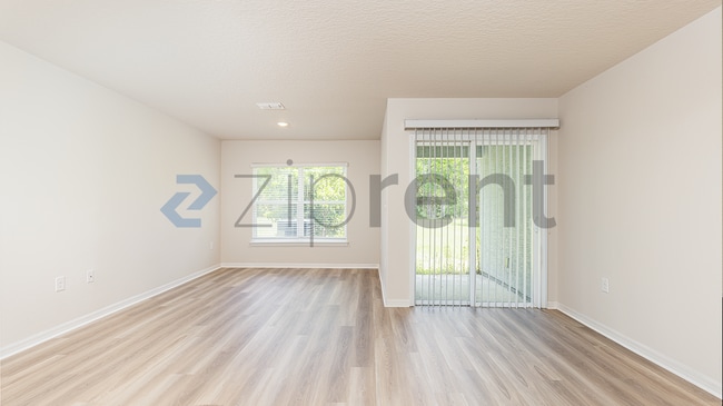 Building Photo - Unit B