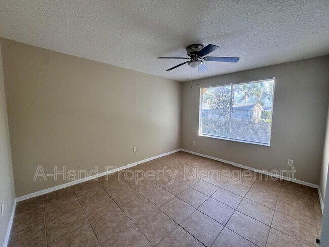 Building Photo - 824 Washington Palm Loop
