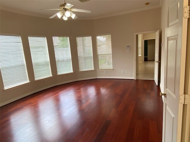 Building Photo - 4518 N Pine Brook Way