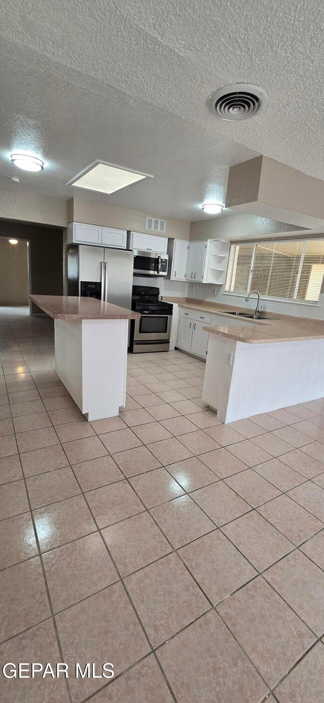 Building Photo - 9332 Hudson Way