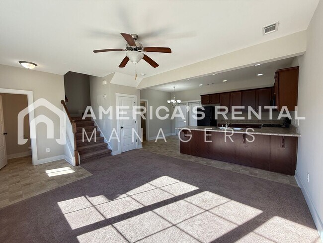 Building Photo - Townhome for Rent in Chelsea! COMING SOON!