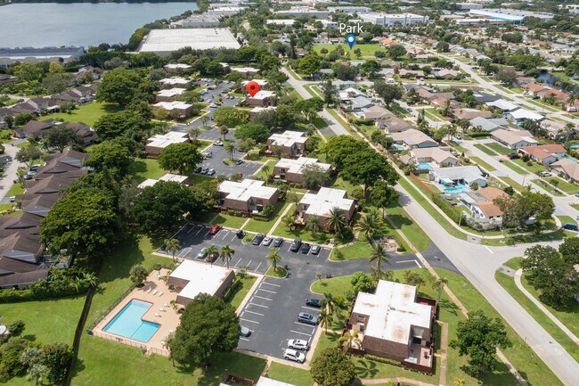 Building Photo - 2776 SW 15th St